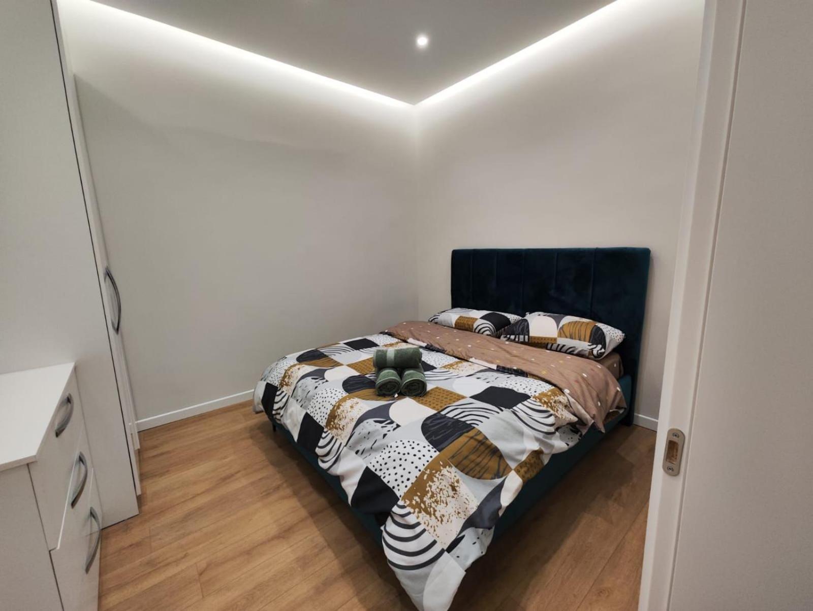 Pandora'S Box Apartament ティラナ エクステリア 写真